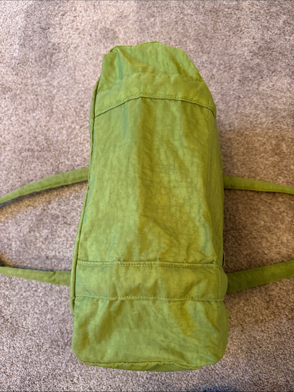 BAGGU Green Bag & AirPods Case 💚 - Picture 4 of 7
